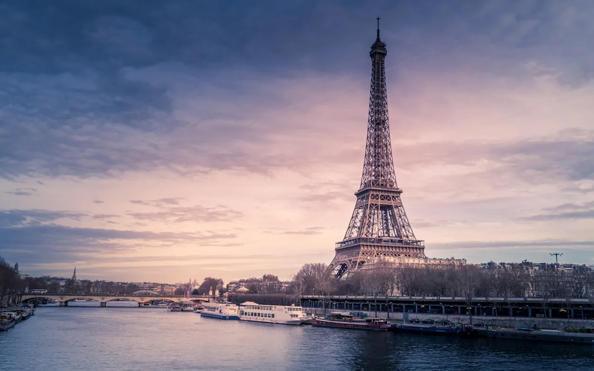 Paris travel guide